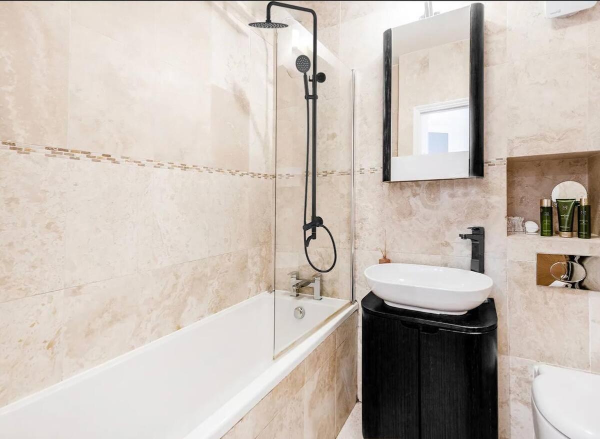 Apartmán Awesome Leicester Sq! Fashion Flat For Theatre Families And Happy Friends Londýn Exteriér fotografie